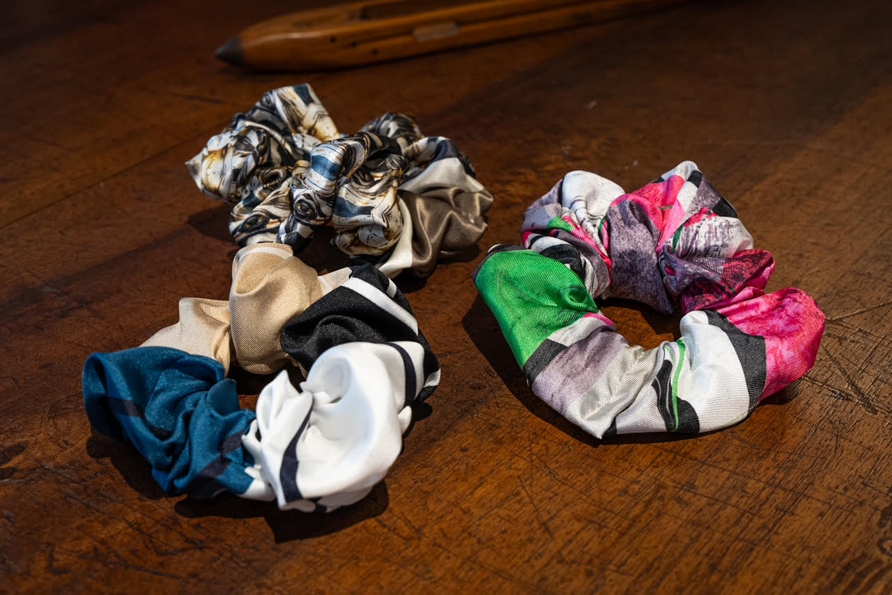 silk-scrunchie